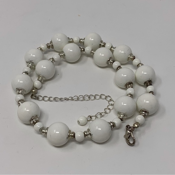 Vintage White Gumball Beaded Necklace with Silver Spacers - Picture 2 of 6